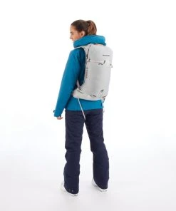 Mammut Ultralight Removable Airbag 3.0 | Avalanche Safety -Swix Shop mammut ultralight removable airbag pack 20 liter highway grey 4 93215